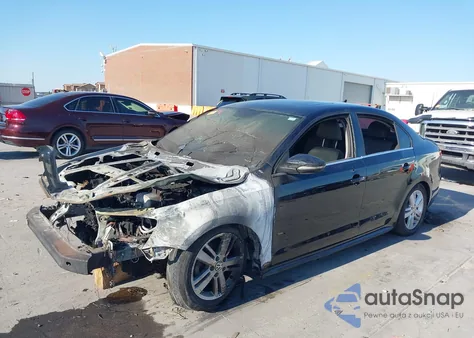 2013 Volkswagen Jetta Hybrid Sel from USA, damaged, VIN 3VW637AJ6DM258900